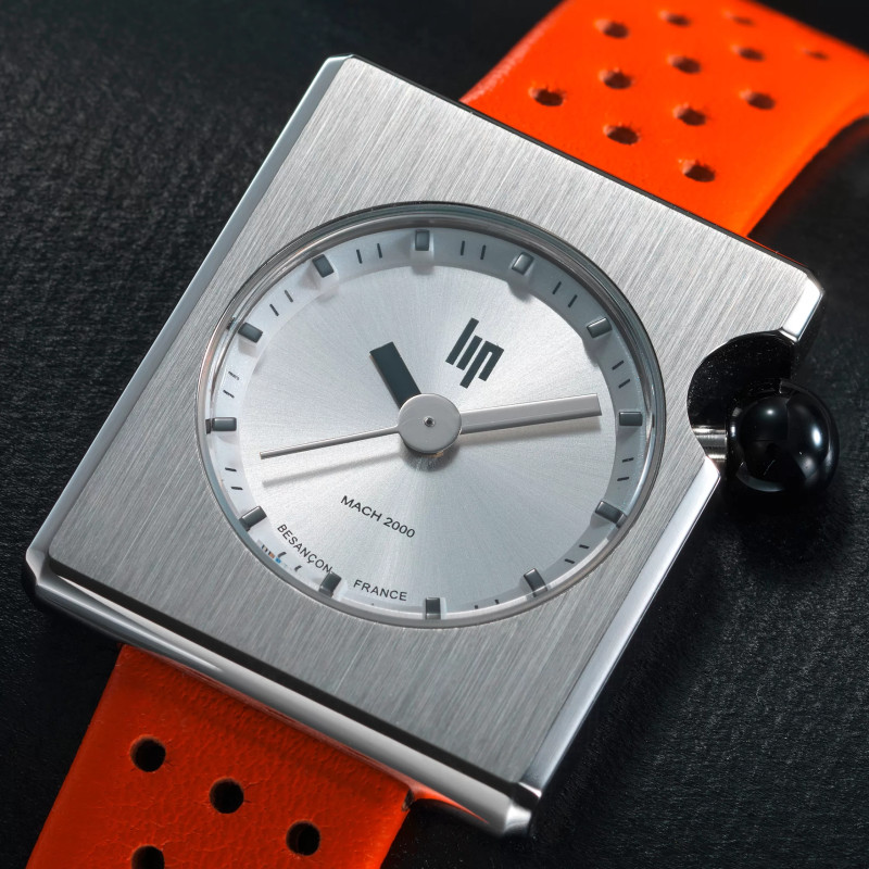 MONTRE LIP MACH2000 MINI SQUARE ACIER CUIR ORANGE PERFORE