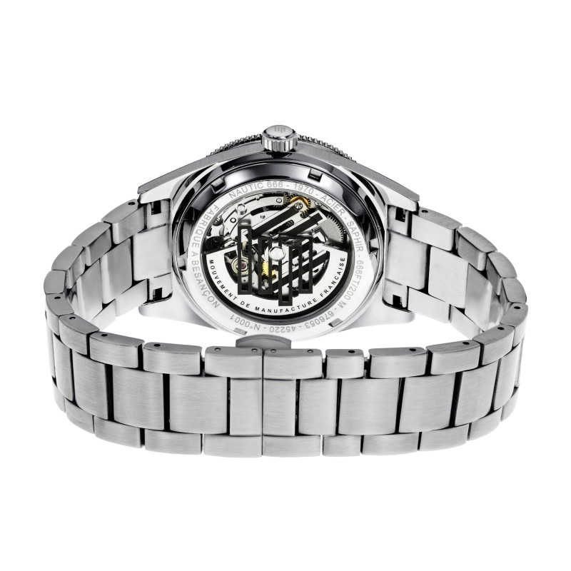 Montre LIP Nautic 666 Mouvement de manufacture française Montre LIP Nautic 666 Mouvement de manufacture française