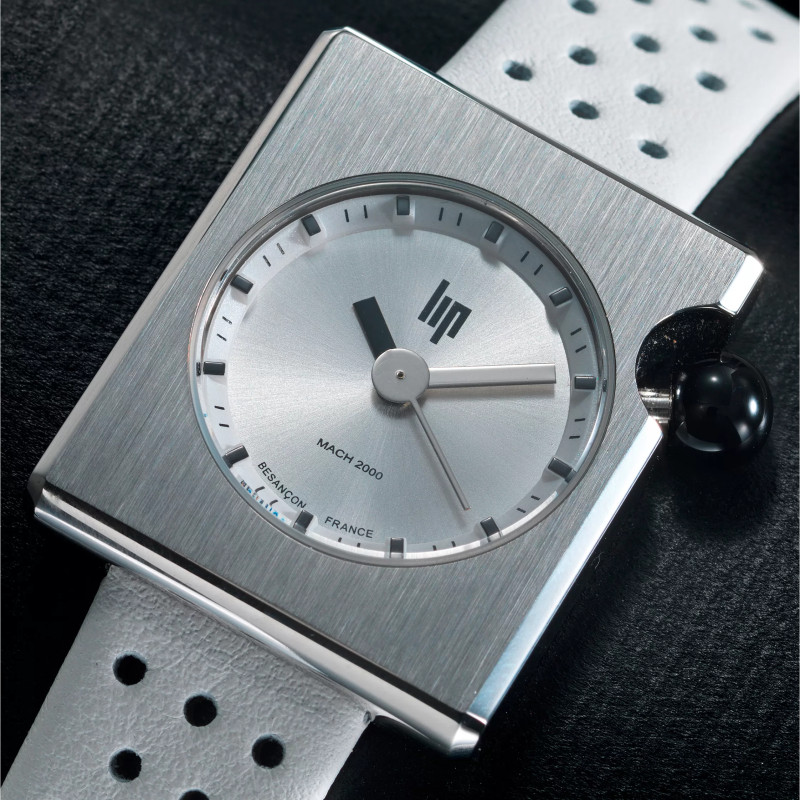 MONTRE LIP MACH2000 MINI SQUARE ACIER CUIR BLANC PERFORE