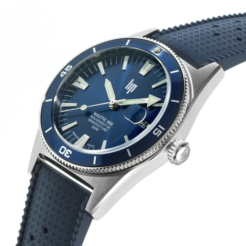 Montre LIP Nautic 666 bracelet élastomère bleu - Montre de plongée 200 m Montre LIP Nautic 666 bracelet élastomère bleu - Montre de plongée 200 m