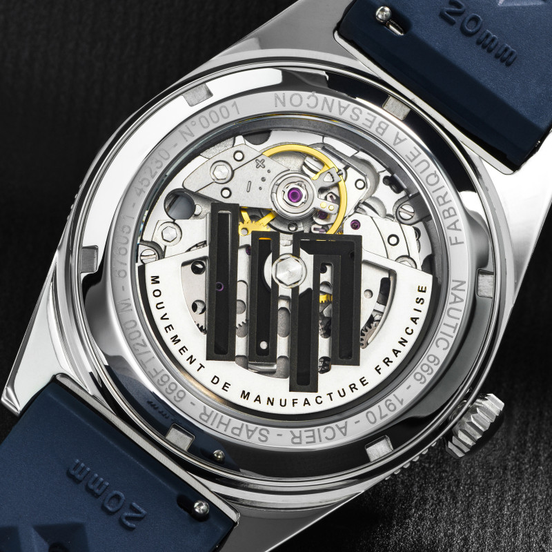 Montre LIP Nautic 666 bracelet élastomère bleu - Montre de plongée 200 m Montre LIP Nautic 666 bracelet élastomère bleu - Montre de plongée 200 m