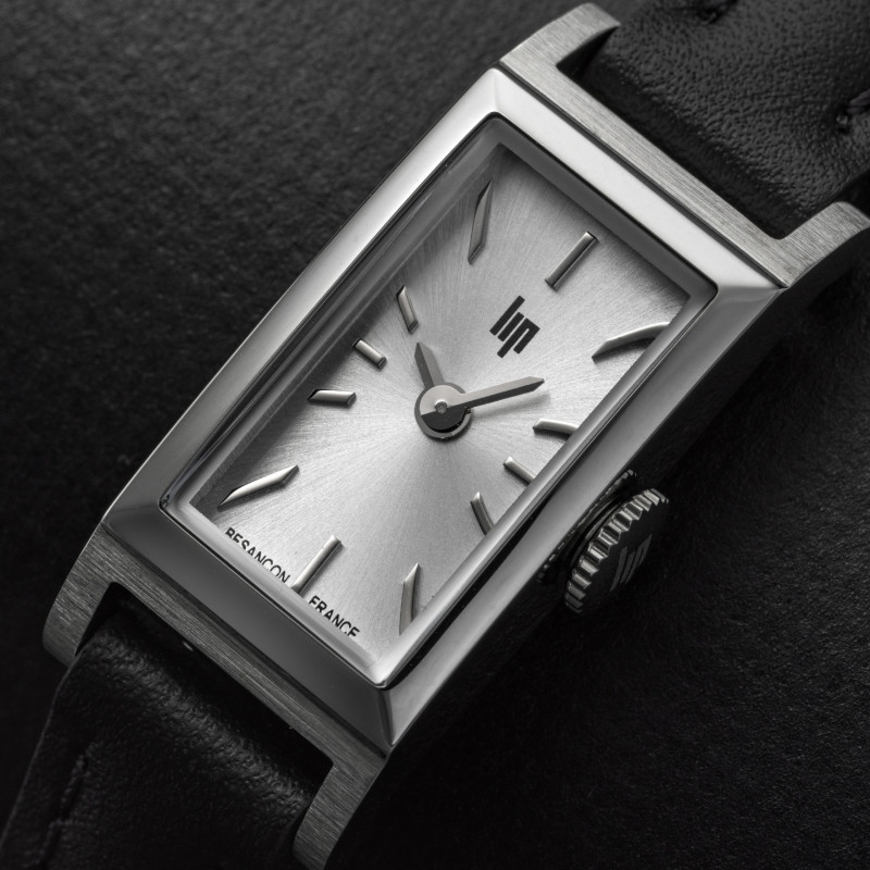 MONTRE LIP CHURCHILL T13 ACIER CADRAN ARGENTE CUIR NOIR MONTRE LIP CHURCHILL T13 ACIER CADRAN ARGENTE CUIR NOIR