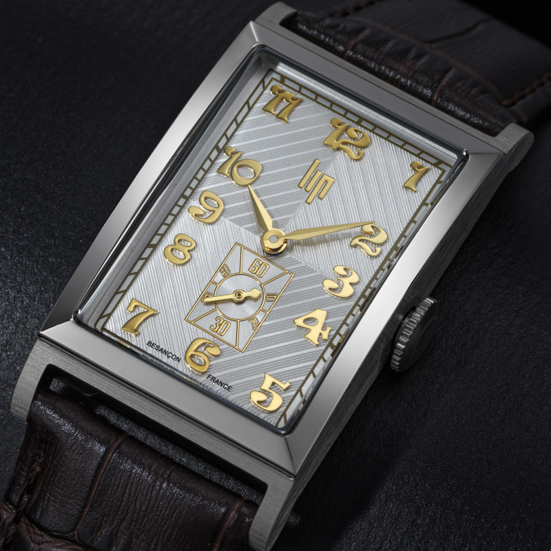 MONTRE HOMME EN CUIR MARRON RECTANGULAIRE LIP T24